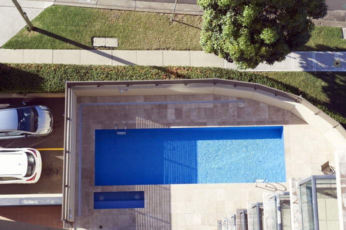 Imagen de la piscina del Hotel Nesuto Parramatta. Foto 12