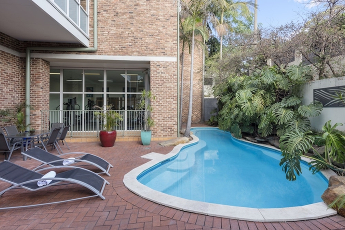 Imagen de la piscina del Hotel Nesuto Pennant Hills. Foto 18