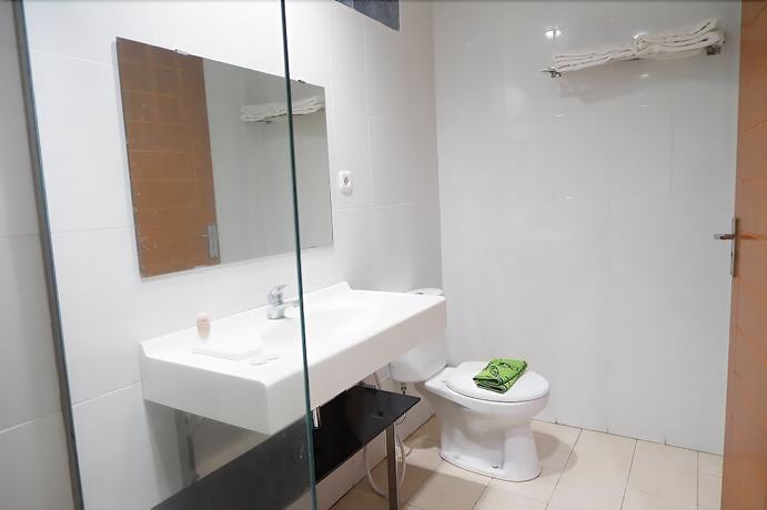 Imagen de la habitación del Hotel Netral. Foto 13