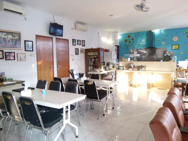 Imagen del bar/restaurante del Hotel Netral. Foto 4