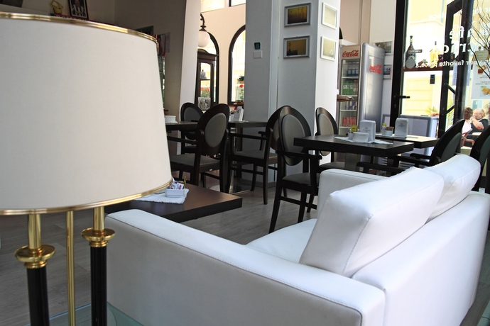 Imagen del bar/restaurante del Hotel Nettunia. Foto 2