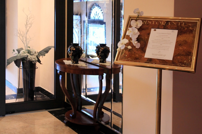 Imagen de los interiores del Hotel Nettunia. Foto 12