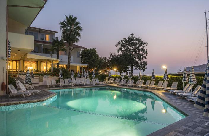 Imagen general del Hotel Nettuno, Bardolino. Foto 2