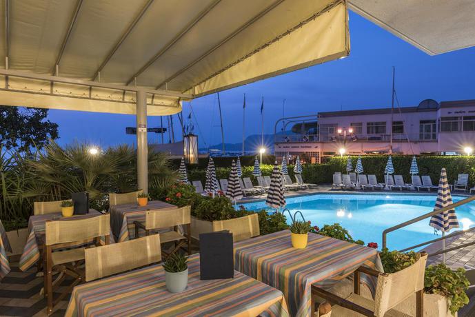 Imagen del bar/restaurante del Hotel Nettuno, Bardolino. Foto 5