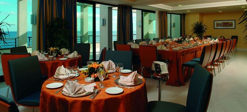 Imagen del bar/restaurante del Hotel Nettuno, Catania. Foto 2