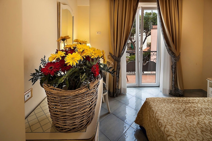 Imagen de la habitación del Hotel Nettuno, Cuotto. Foto 2