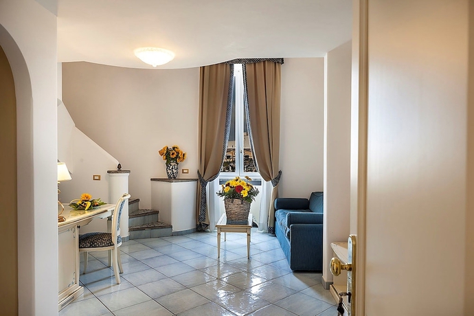 Imagen de la habitación del Hotel Nettuno, Cuotto. Foto 6