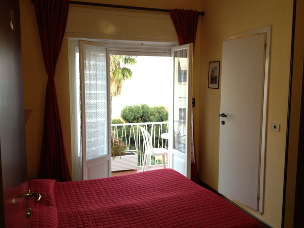 Imagen de la habitación del Hotel Nettuno, Diano Marina. Foto 12