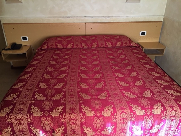 Imagen de la habitación del Hotel Nettuno, Milán. Foto 2