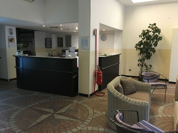 Imagen de los interiores del Hotel Nettuno, Milán. Foto 9