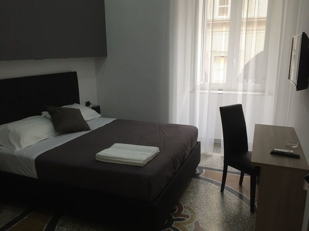 Imagen de la habitación del Hotel Nettuno, N&aacute;poles. Foto 5