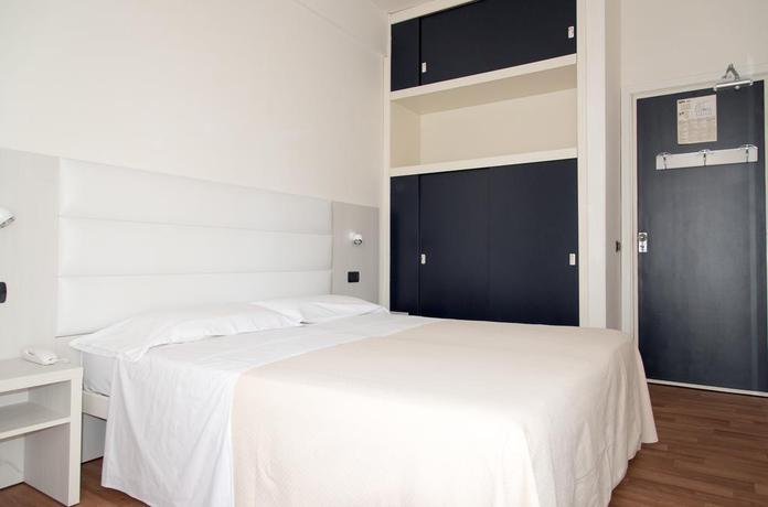 Imagen de la habitación del Hotel Nettuno, Pesaro. Foto 6