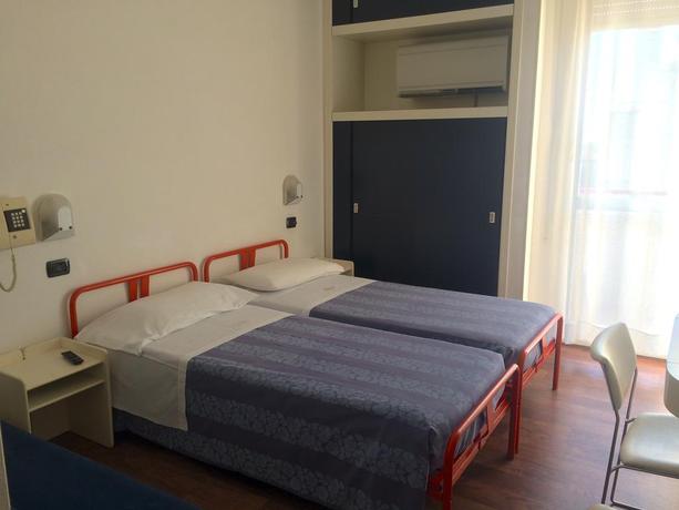 Imagen de la habitación del Hotel Nettuno, Pesaro. Foto 11
