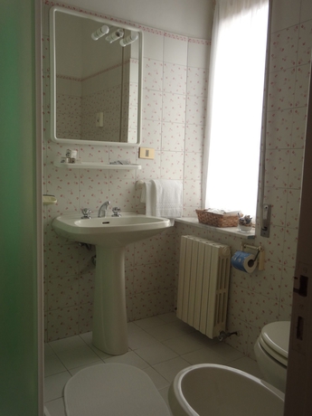 Imagen de la habitación del Hotel Nettuno, Porto San Giorgio. Foto 13