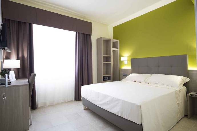 Imagen de la habitación del Hotel Netum. Foto 3