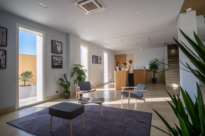 Imagen de los interiores del Hotel Netum. Foto 15