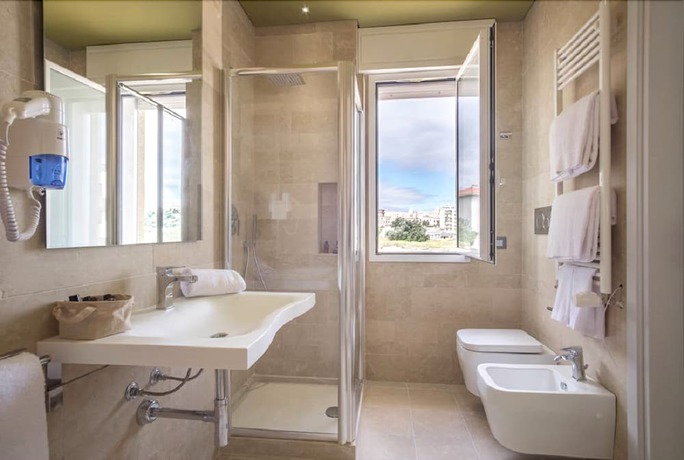 Imagen de la habitación del Hotel Netum. Foto 7