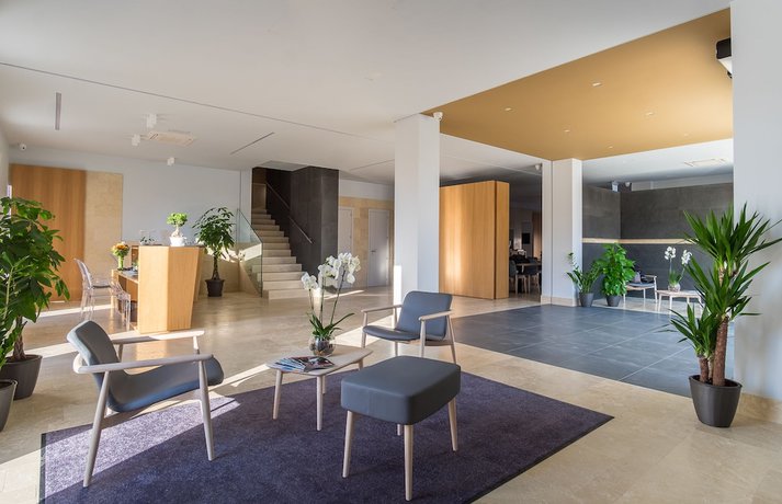 Imagen de los interiores del Hotel Netum. Foto 16