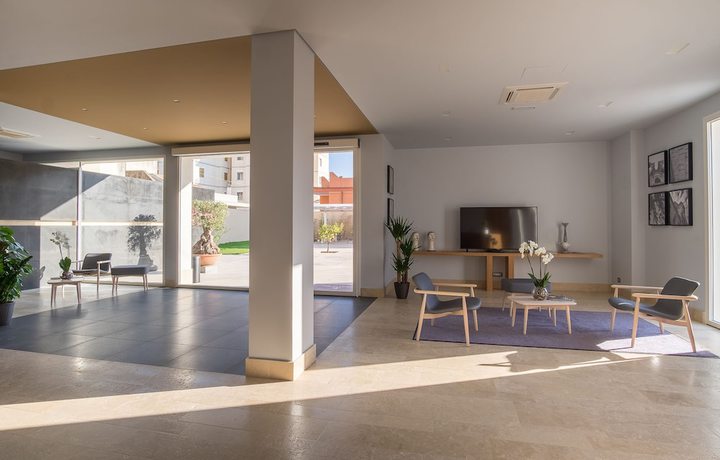 Imagen de los interiores del Hotel Netum. Foto 18