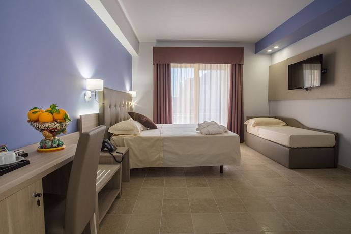 Imagen de la habitación del Hotel Netum. Foto 10