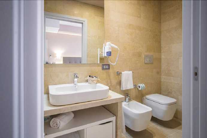 Imagen de la habitación del Hotel Netum. Foto 13