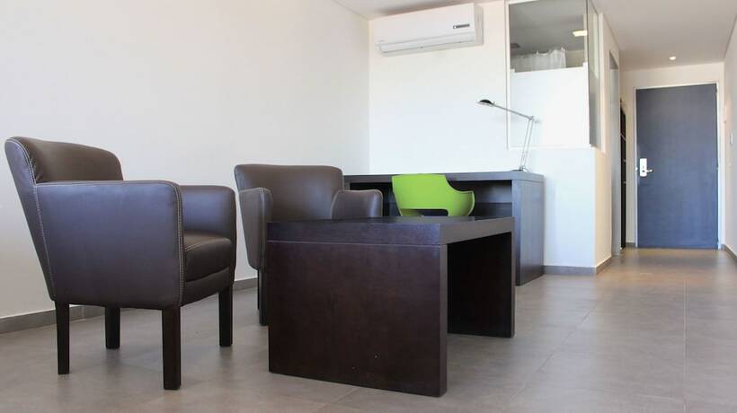 Imagen de la habitación del Hotel Neu 354. Foto 24