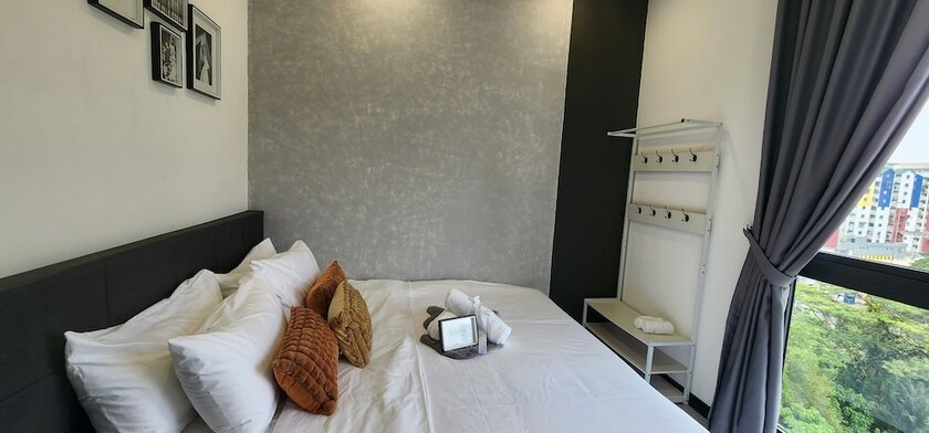 Imagen de la habitación del Hotel Neu Suites 3rdnvenue By Perfect Host. Foto 16