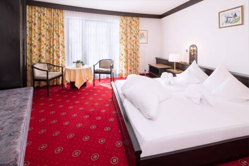 Imagen de la habitación del Hotel Neue Burg. Foto 3