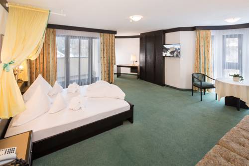 Imagen de la habitación del Hotel Neue Burg. Foto 10