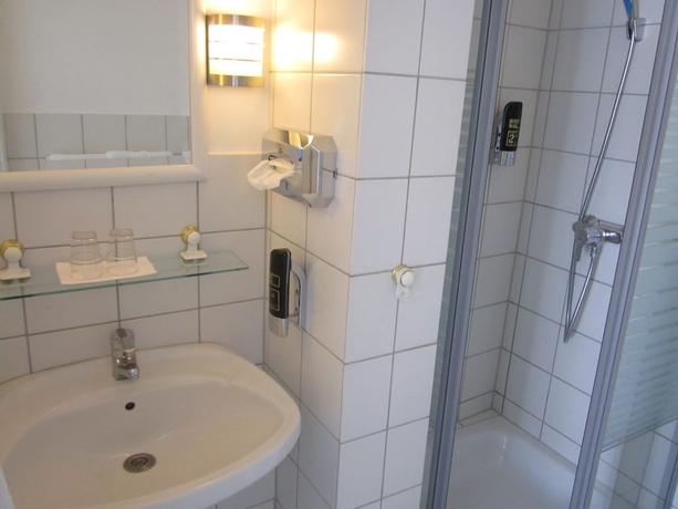 Imagen de la habitación del Hotel Neue Kraeme. Foto 9