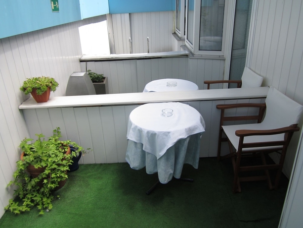 Imagen de la habitación del Hotel Neue Kraeme. Foto 14