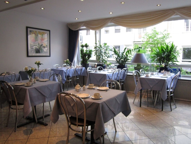 Imagen del bar/restaurante del Hotel Neue Kraeme. Foto 4