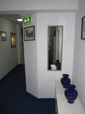 Imagen de los interiores del Hotel Neue Kraeme. Foto 18