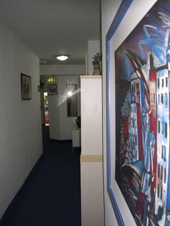 Imagen de los interiores del Hotel Neue Kraeme. Foto 19