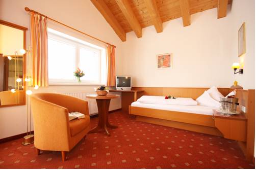 Imagen de la habitación del Hotel Neue Krone. Foto 2