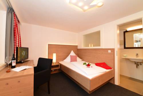 Imagen de la habitación del Hotel Neue Krone. Foto 8