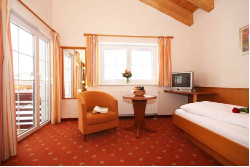 Imagen de la habitación del Hotel Neue Krone. Foto 12