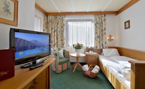 Imagen de la habitación del Hotel Neue Post, MAYRHOFEN. Foto 12