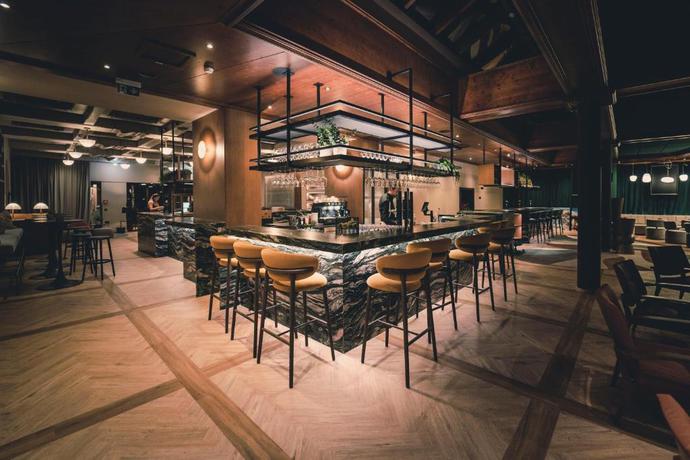 Imagen del bar/restaurante del Hotel Neue Post, Zell Am See . Foto 3