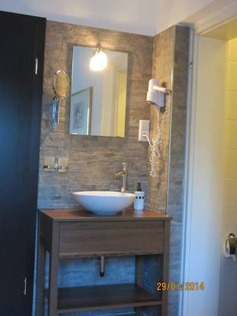 Imagen de la habitación del Hotel Neuenfels. Foto 14