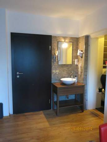 Imagen de la habitación del Hotel Neuenfels. Foto 15
