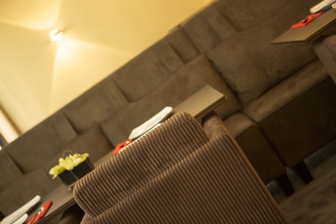 Imagen del bar/restaurante del Hotel Neufchatel Belgian. Foto 5