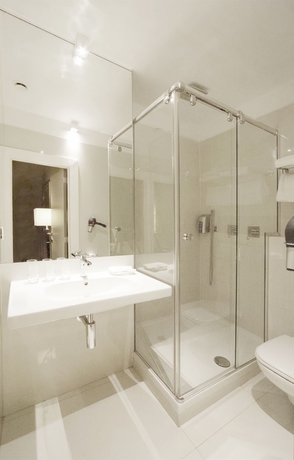 Imagen de la habitación del Hotel Neufchatel Belgian. Foto 13