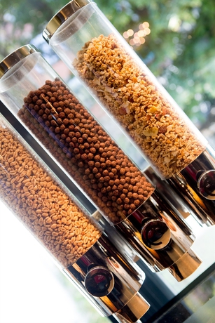 Imagen del bar/restaurante del Hotel Neufchatel Belgian. Foto 10