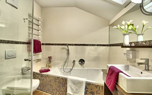 Imagen de la habitación del Hotel Neuhäusl Berchtesgaden. Foto 8