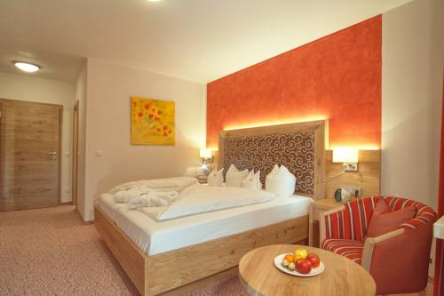 Imagen de la habitación del Hotel Neuhäusl Berchtesgaden. Foto 15