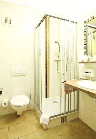 Imagen de la habitación del Hotel Neuhäusl Berchtesgaden. Foto 16