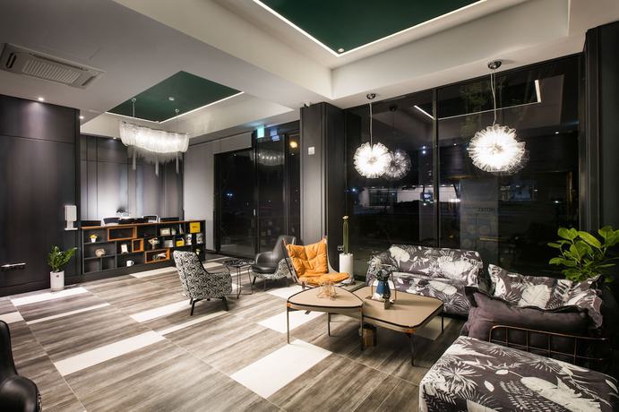 Imagen de los interiores del Hotel Neulpum Hotel. Foto 17