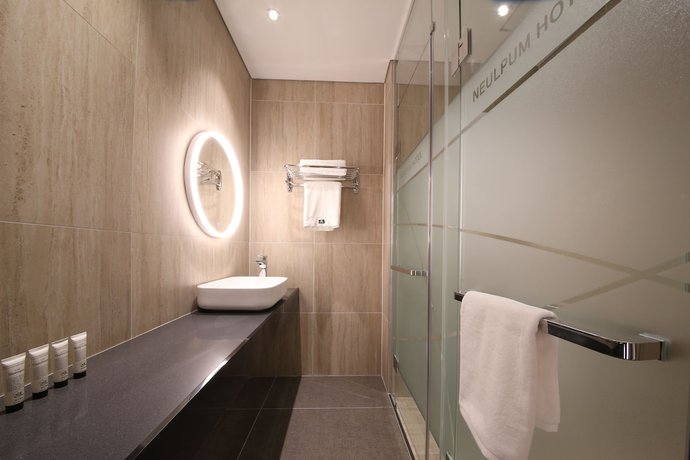 Imagen de la habitación del Hotel Neulpum Hotel. Foto 11