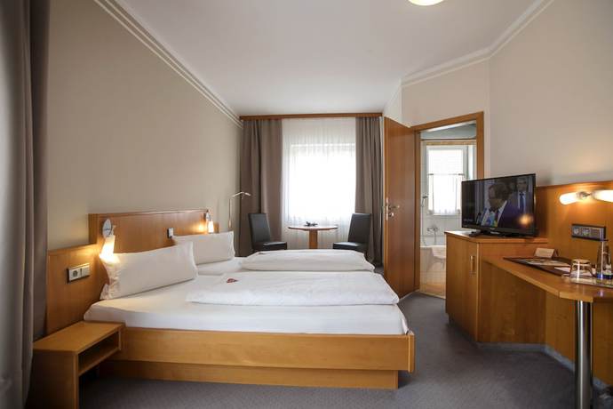 Imagen de la habitación del Hotel Neumaiers Hirsch Gasthof and Landhotel. Foto 5